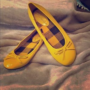 Yellow flats